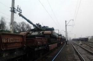 Танки и БТР украинской армии вошли в Донецкую область