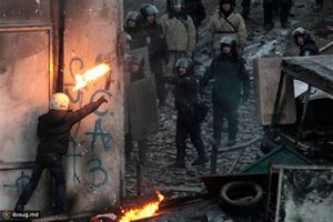 При столкновениях в Киеве пострадали 120 военнослужащих и милиционеров