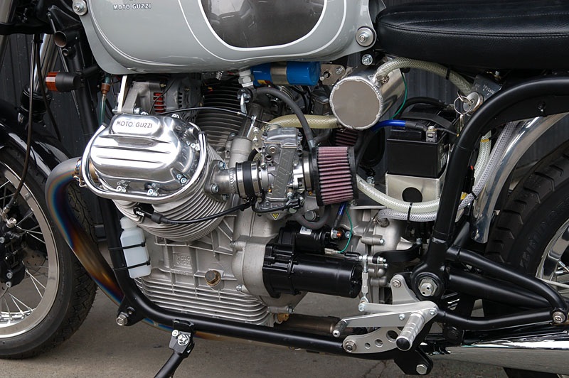 Кастом Moto Guzzi Ambassador 750