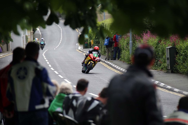Турист Трофи 2014: фотографии второй гонки Sidecar TT - Керк-Майкл, Юнион-Миллс и подиум