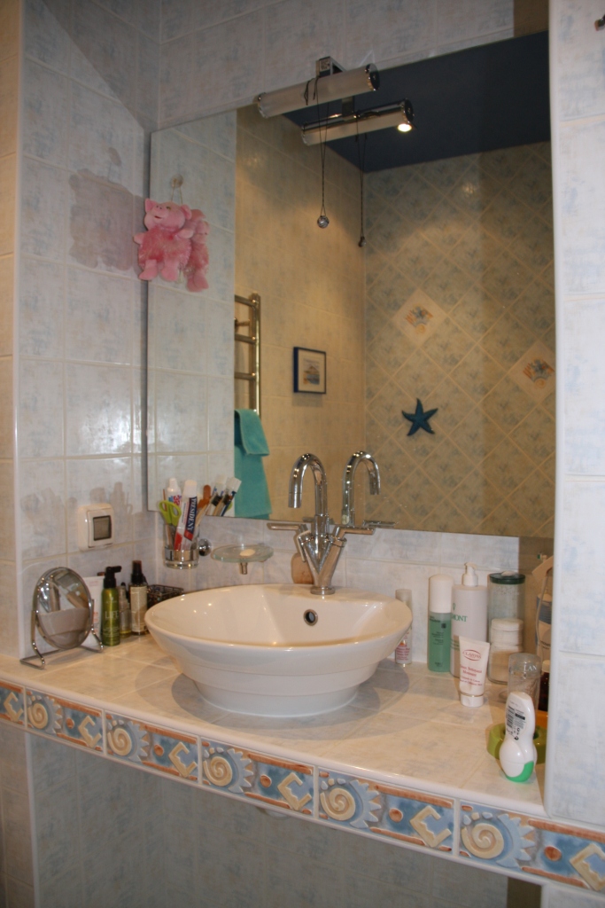 Столешница для ванной: как правильно выбрать или сделать самому  - фото и видеоинструкции